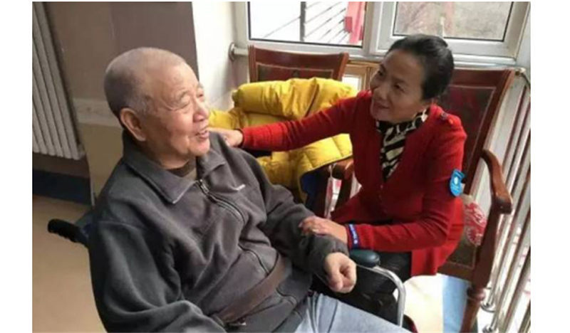 银河少年电视艺术团平安夜看望老人 银河少年电视艺术团平安夜看望老人