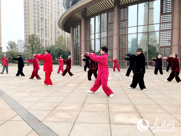 坚持“三项融合” 打造健康养老“常州经验”