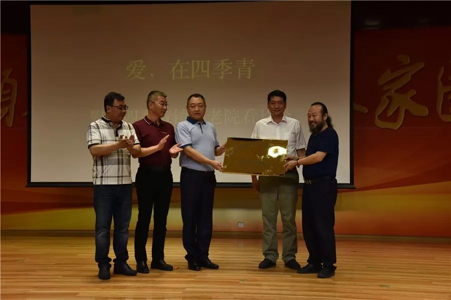 1562556742868596.jpg 漂流瓶.jpg