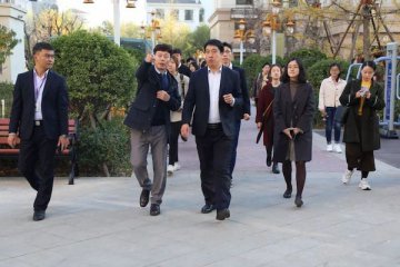 韩国首尔大学师生莅临燕达养老参观见学