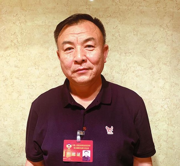 谢祝江：鼓励民间资本 创办养老机构