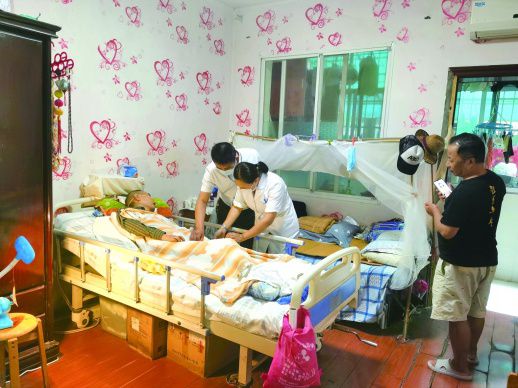 医疗照护成众多家庭“养老负担”