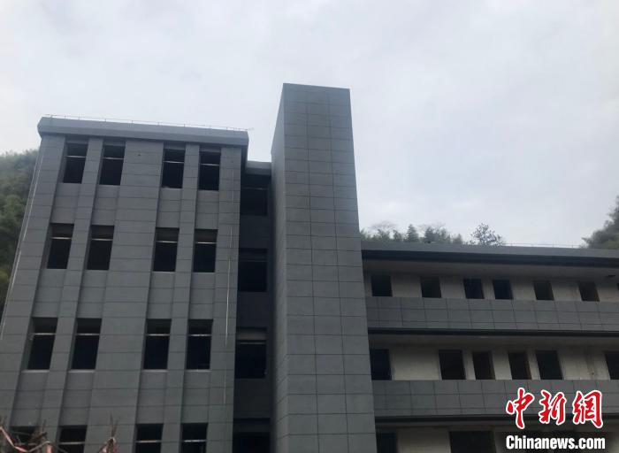 正在建设中的黄坛镇榧坑村区域性居家养老服务中心。 李典 摄 正在建设中的黄坛镇榧坑村区域性居家养老服务中心。 李典 摄