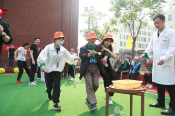 中国式养老之困：心灵孤单谁来关注？