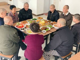 2021新春养老新气象，寿松安健养老与您合力托起幸福年