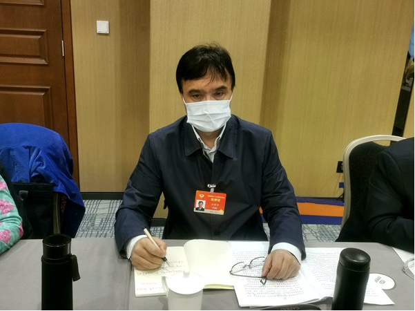 全国政协委员金群华：从本科起培养老年医学人才 更好应对人口老龄化发展