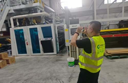 风雨中的坚实后盾 中国人寿财险全力应对台风“丹娜丝”